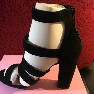 WOMEN BLACK SUEDE THICK 4 INCH HIGH  HEEL  SIZE 7